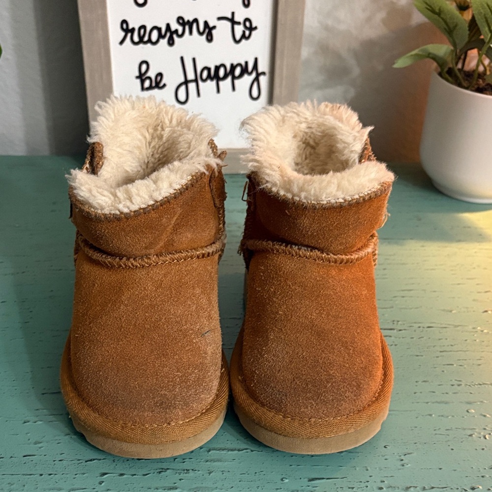 Cozy Brown Ugg Suede Boots with Fur Lining SZ 8 T box 146